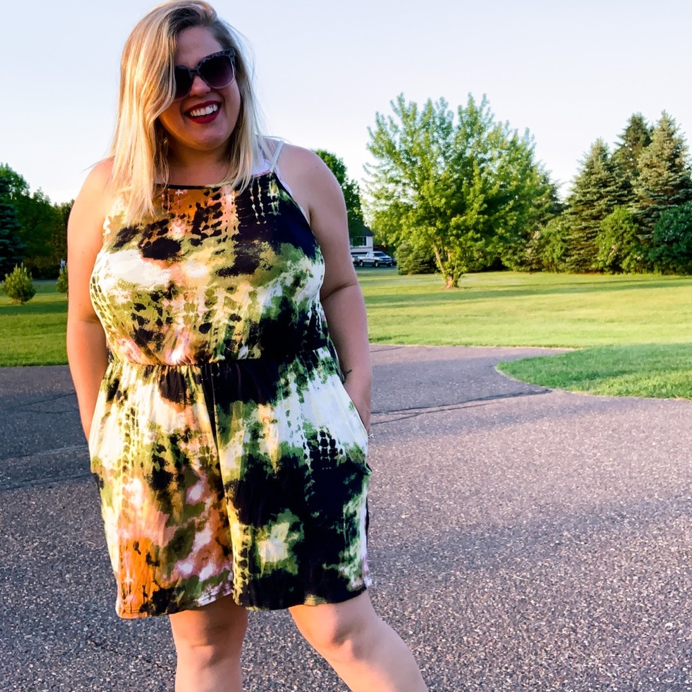 NWT Olive Beauty Romper 2XL - Picture 4 of 6